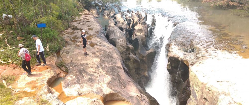 El Caño de La Peña, Jardín de las Peñas